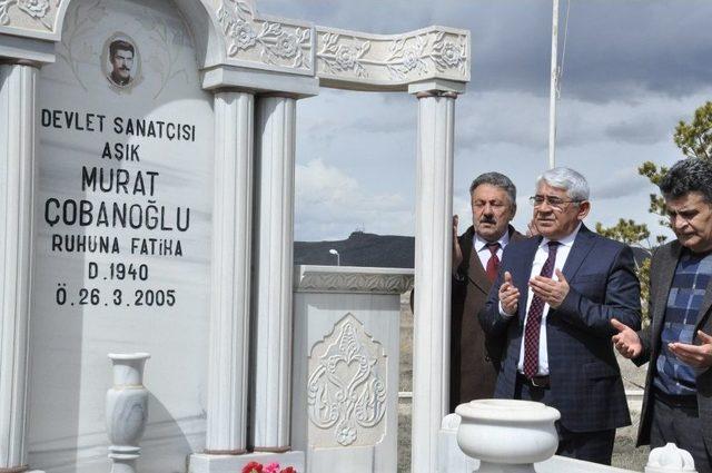 Halk Ozanı Murat Çobanoğlu Mezarı Başında Anıldı