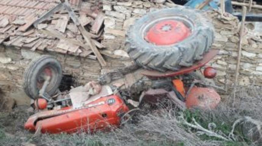 Salihli&rsquo;de Trakt&ouml;r Eve &Ccedil;arptı