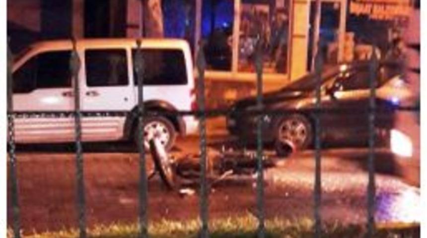 Motosikletin &Ccedil;arptığı Yaya Hayatını Kaybetti