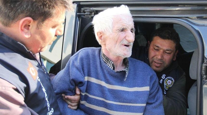 Karısını 50 Bı&ccedil;ak Darbesiyle &Ouml;ld&uuml;ren Koca &lsquo;şizofreni&rsquo; &Ccedil;ıkınca Ceza Almadı