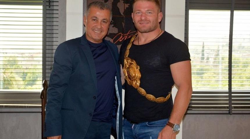 Başkan S&ouml;zen, Başpehlivan Balaban&rsquo;ı Ağırladı