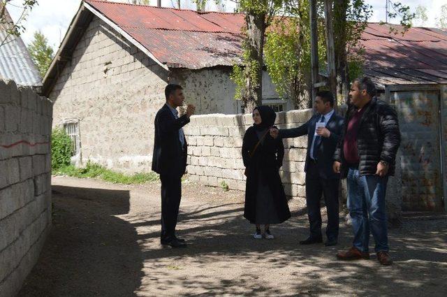 Eleşkirt Endüstri Meslek Lisesi İhtiyaç Sahibi Ailelere Alışveriş Kartı Dağıttı