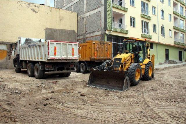 Develi’de Parke Çalışmaları Devam Ediyor