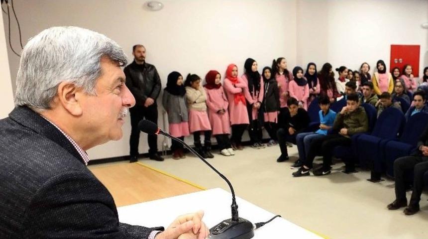 &Ouml;ğrenciler Sordu, Karaosmanoğlu Cevapladı