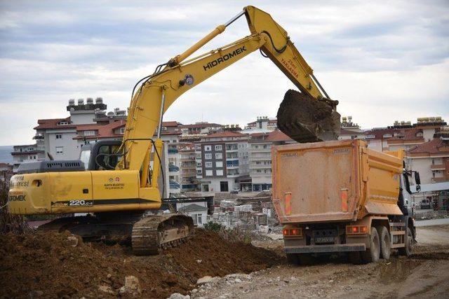 Alanya’da 4 Yılda 185 Kilometre Yeni Yol Açıldı