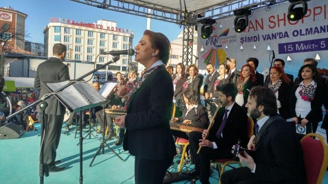 Van&rsquo;da A&ccedil;ık Havada Sanat M&uuml;ziği Konseri