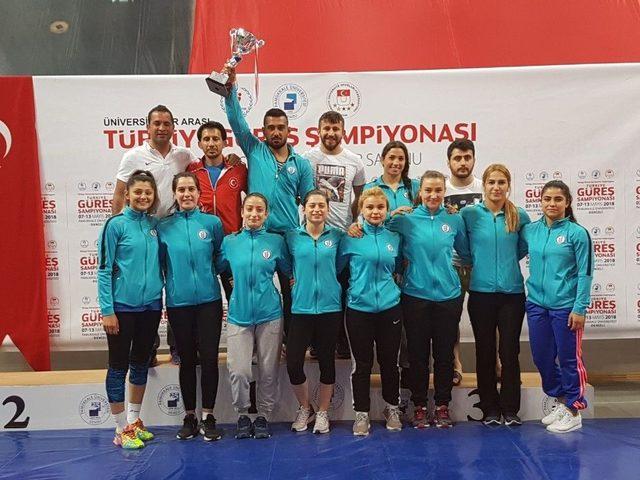 Kadınlarda Güreş Türkiye Şampiyonu Bartın Oldu
