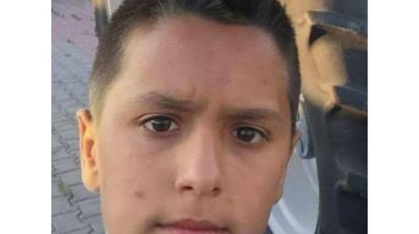 13 Yaşındaki &Ccedil;ocuk Yem Makinesinin Altında Alarak Hayatını Kaybetti