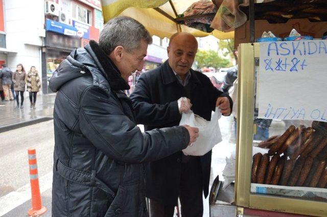 İhtiyaç Sahiplerine ‘askıda Simit’ Desteği