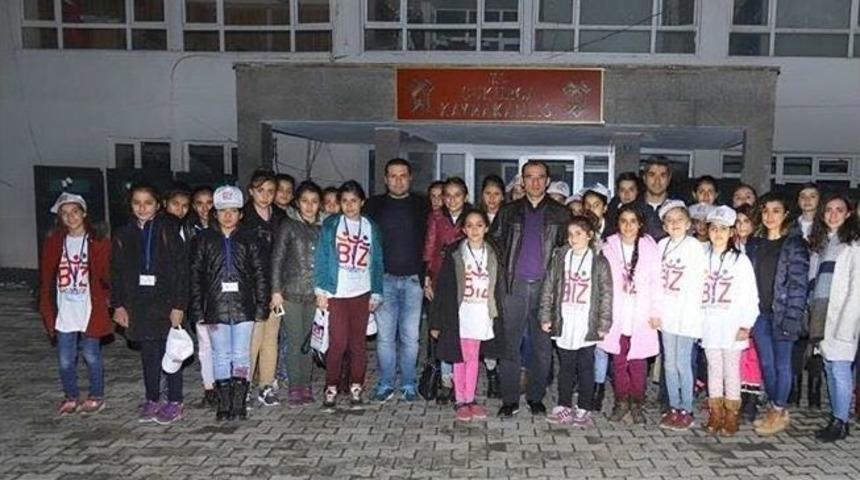 &Ccedil;ukurcalı &Ouml;ğrenciler İstanbul&rsquo;dan Mutlu D&ouml;nd&uuml;