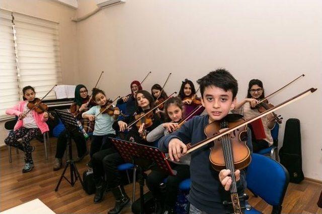 Eyüpsultan Kültür Sanat Merkezlerinde Düzenlenen Kurslara Yoğun İlgi