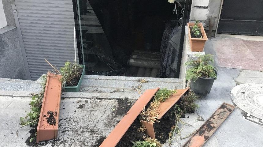 (&ouml;zel Haber) İstanbul&rsquo;un G&ouml;beğinde Dakikalarca S&uuml;ren Soygun