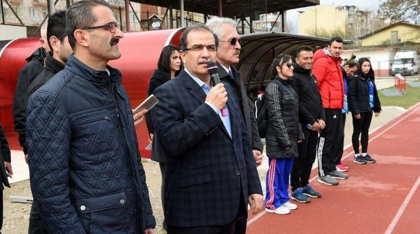 Anadolu Yıldızlar Ligi Atletizm Grup M&uuml;sabakaları Uşak&rsquo;ta Başladı