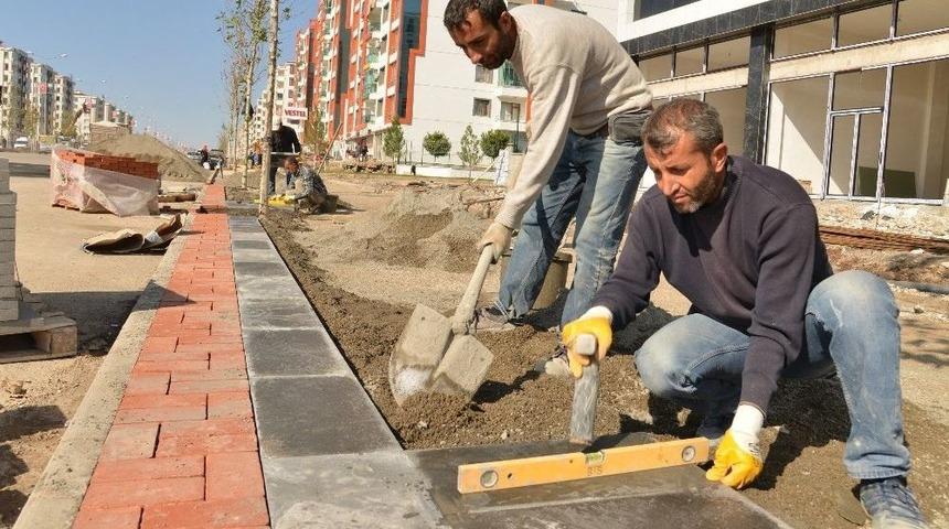 Bağcılar&rsquo;a 66 Bin 348 Metrekare Kaldırım Taşı D&ouml;şenecek
