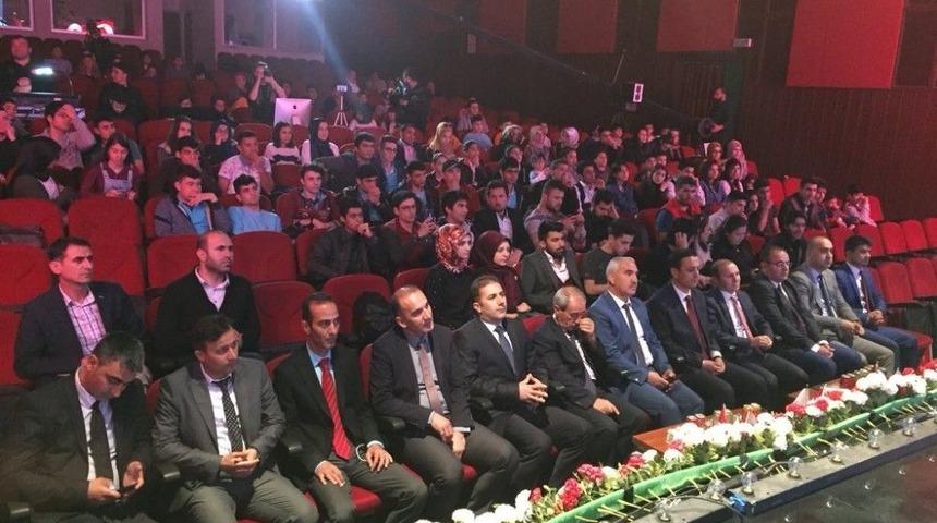 Gen&ccedil;ler Mardin&rsquo;de Yarışıyor