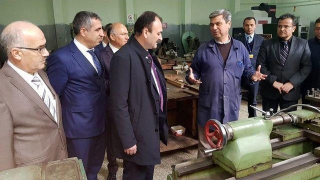 Çandırığlu; “meslek Liseleri Memleket Meselesi”