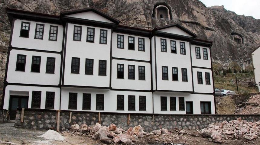 ‘hattatların Piri’ne Özel Müze