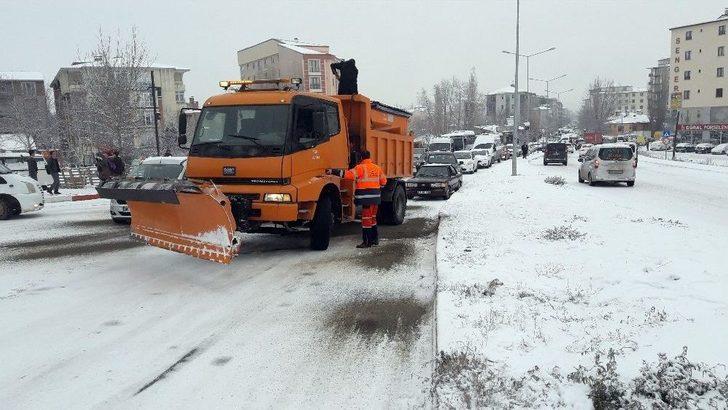 Kars’ta Kar Yağdı, Hayat Durdu G1