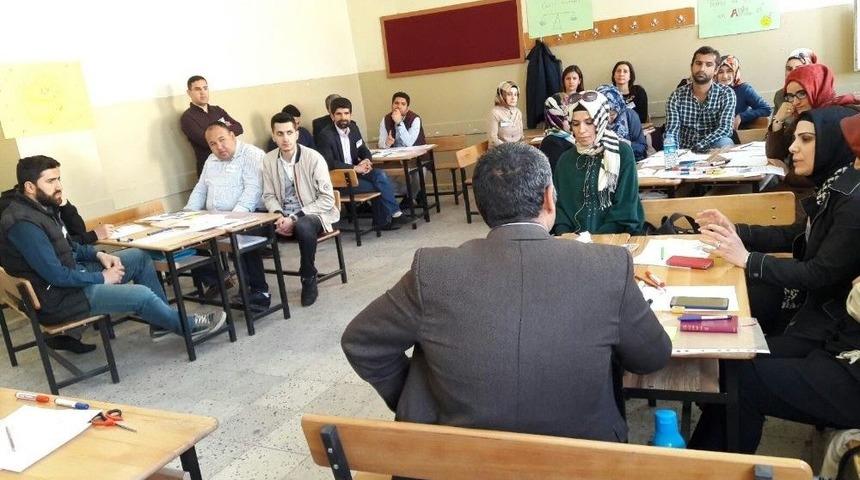 &lsquo;k&uuml;&ccedil;&uuml;k Adımlar B&uuml;y&uuml;k Umutlar&rsquo; Projesine B&uuml;y&uuml;k İlgi