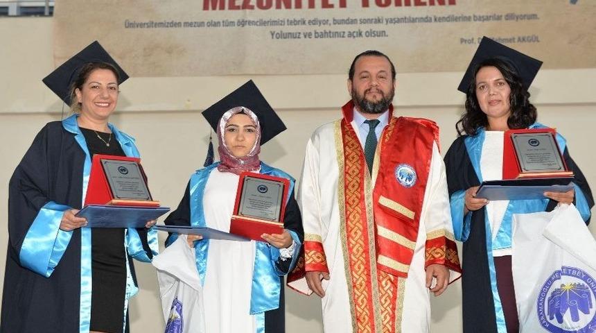 Km&uuml; Teknik Bilimler Myo&rsquo;da Mezuniyet Sevinci