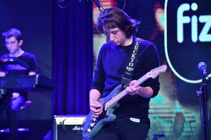 Liselerarası Müzik Yarışmasına Gkv Liseleri Damgası G5