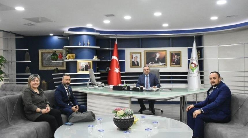 Başkan Ay, Ziyaretçilerini Ağırladı