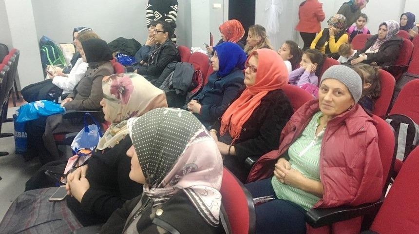 İzmit&rsquo;te Kadınlara Hakları Anlatıldı