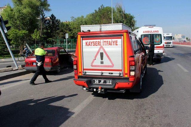 Kayseri’de Ticari Taksi İle Otomobil Çarpıştı: 5 Yaralı