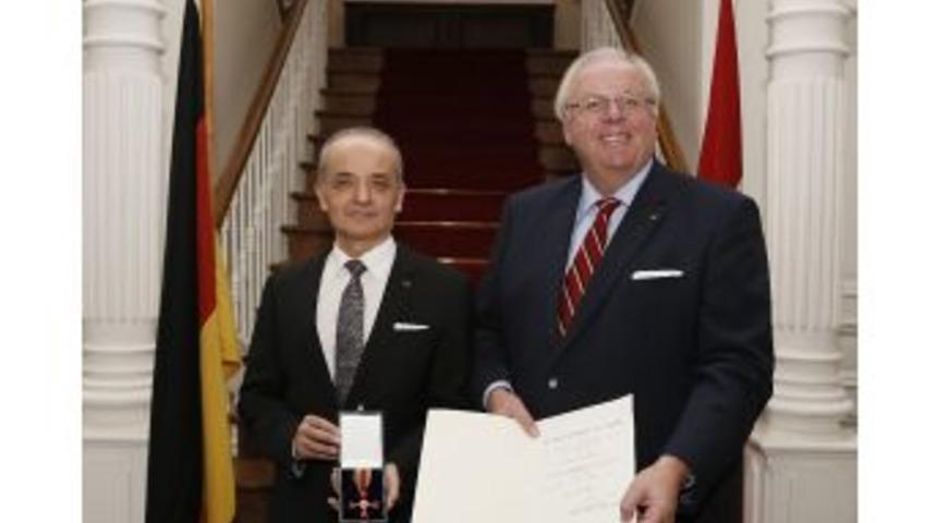 H&uuml;seyin Gelis&rsquo;e Almanya&rsquo;dan &rsquo;liyakat Nişanı&rsquo;