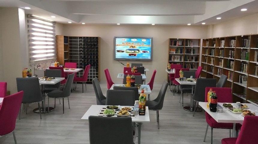 Yıldızeli&rsquo;nde &rsquo;kitap Cafe&rsquo; A&ccedil;ıldı