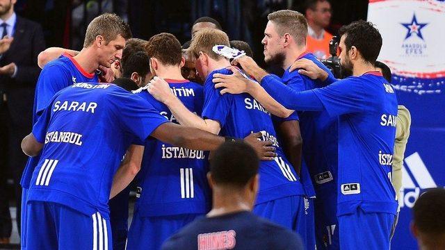 Anadolu Efes Evinde İlk Peşinde