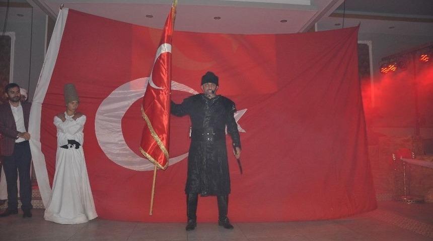 Şehit Ve Gazi Çocuklarına Yardım İçin "biz Biriz" Oyunu Sahnelendi