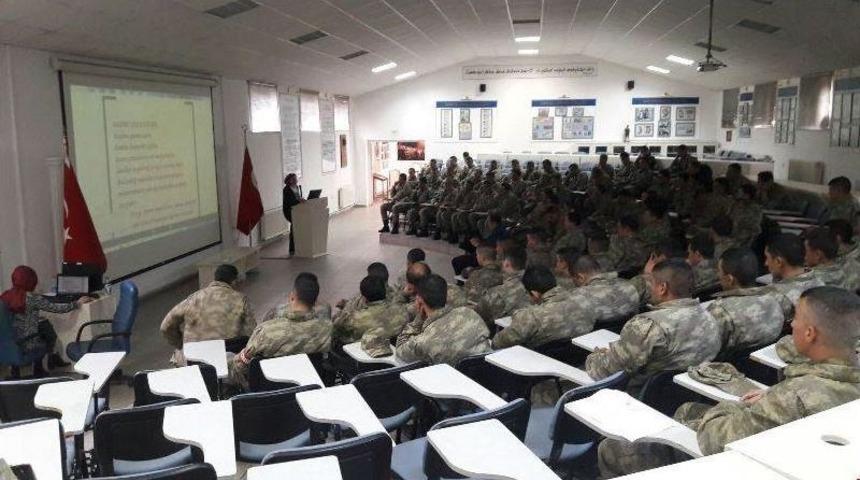 Mehmet&ccedil;iklere Bağımlılıkla M&uuml;cadele Semineri