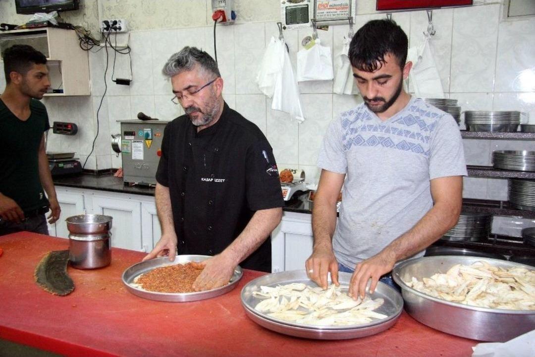 İftar Sofralarında &rsquo;kilis Tava&rsquo; Lezzeti