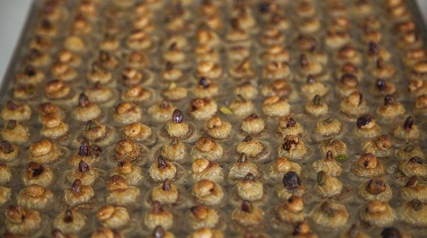 Tatlı &Uuml;reticileri Ceviz İ&ccedil;i Tercih Ediyor