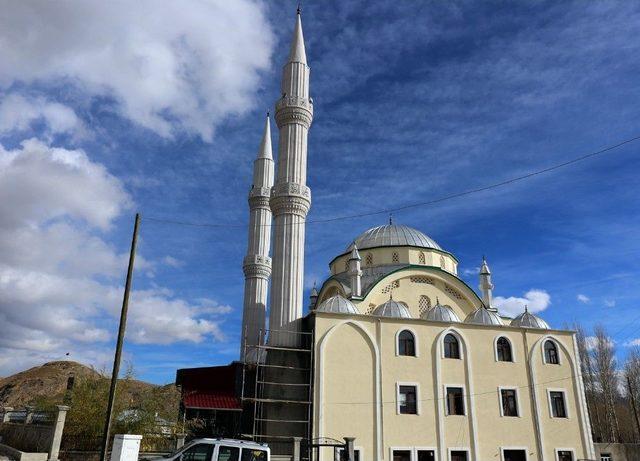 Gürpınar’daki Yapılar Estetik Bir Görünüme Kavuşturuluyor