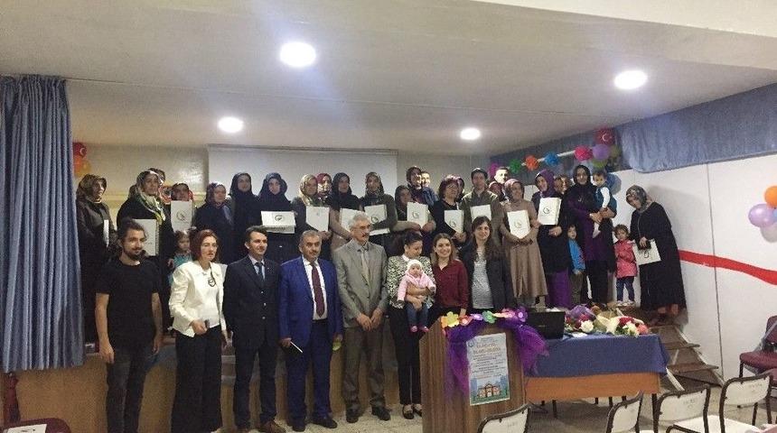 Düzceli Ailelere ’bilinçli Veli Bilinçli Gelecek’ Eğitimi