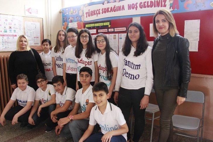 Türkçeye Okul Gömlekleriyle Kalkan Oldular G3