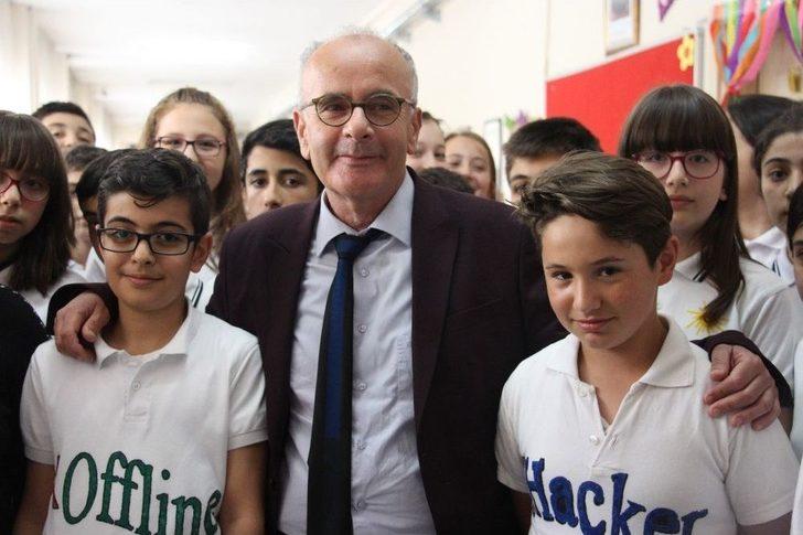 Türkçeye Okul Gömlekleriyle Kalkan Oldular G4