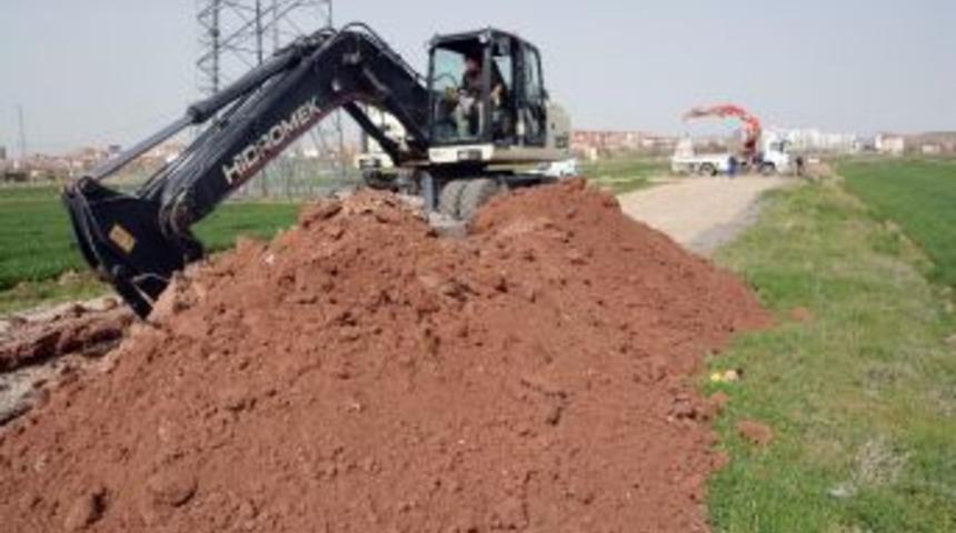 Aksaray&rsquo;da Kanalizasyon Ve Yol A&ccedil;ma &Ccedil;alışması