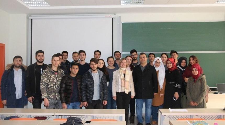 Do&ccedil;. Dr. Nerg&uuml;l Taylan &Ouml;ğrencilerle Tecr&uuml;belerini Paylaştı