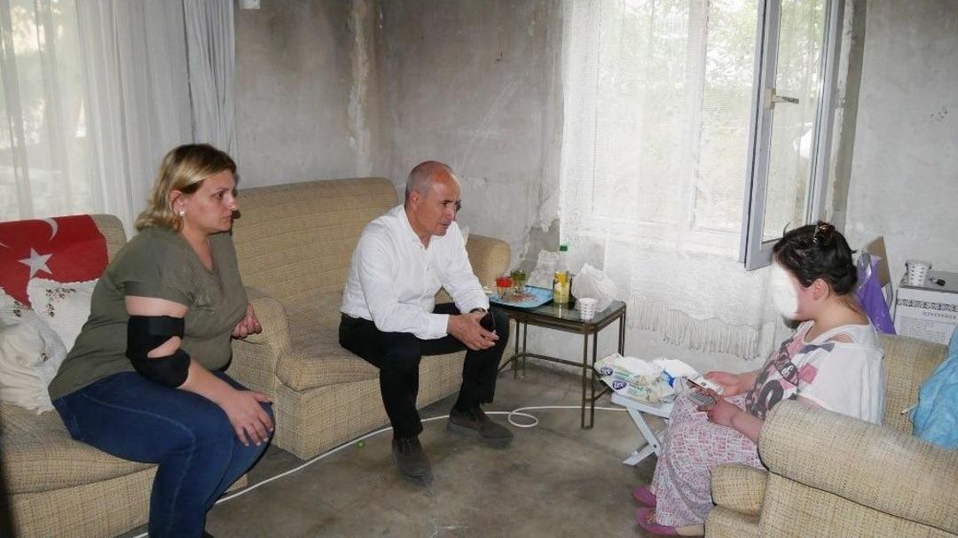 Başkan Akg&uuml;n, Tesad&uuml;fen Fark Ettiği Ilgaz Ailesinin Umudu Oldu