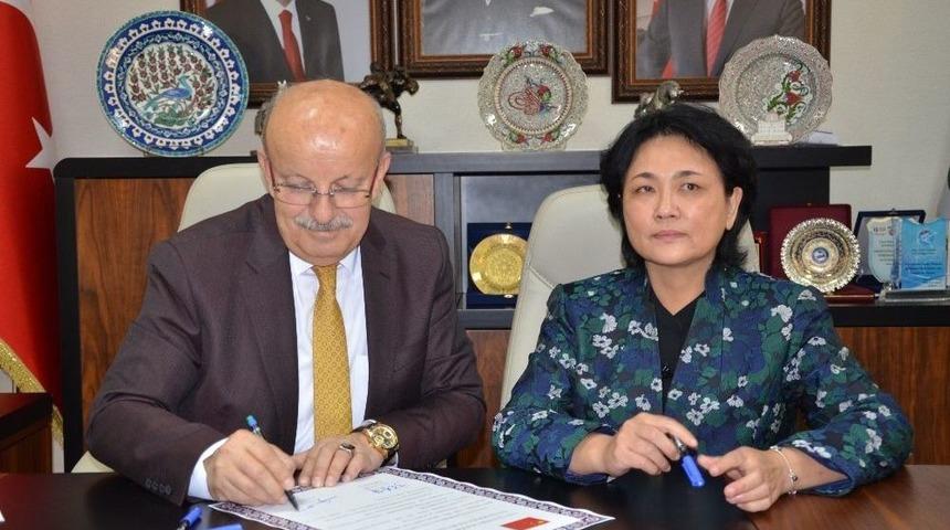 İznik &Ccedil;in&rsquo;in 4 Bu&ccedil;uk Milyonluk Şehri İle Kardeş Oldu