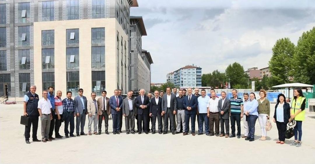 Yeni Hizmet Binasını İncelediler