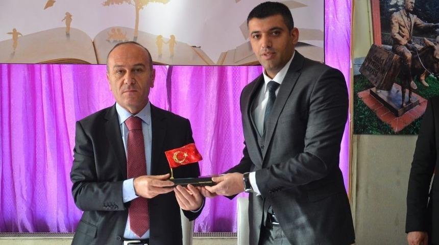 Y&uuml;ksekova&rsquo;da &lsquo;okula Teslim Kitap Okuma&rsquo; Projesi