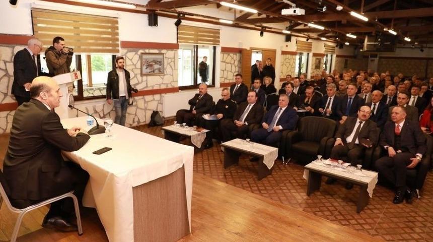 Vali &Ccedil;ift&ccedil;i, Muhtarlarla Bir Araya Geldi