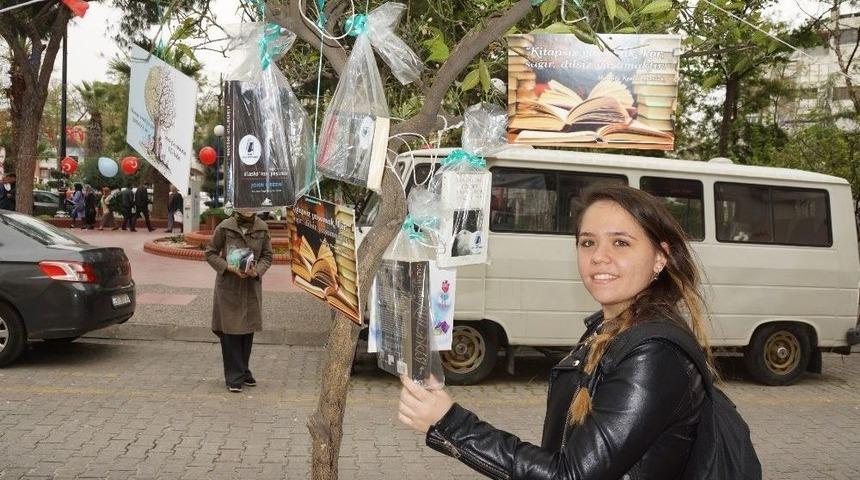 Aydın&rsquo;da Ağa&ccedil;lar Kitap A&ccedil;tı