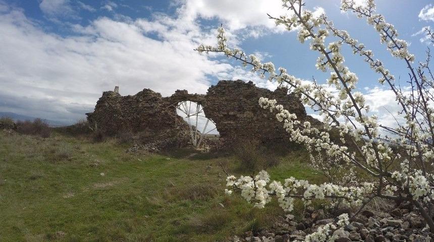 Osmanlı&rsquo;nın İlk Kalesi Tanıtılmaya &Ccedil;alışılıyor