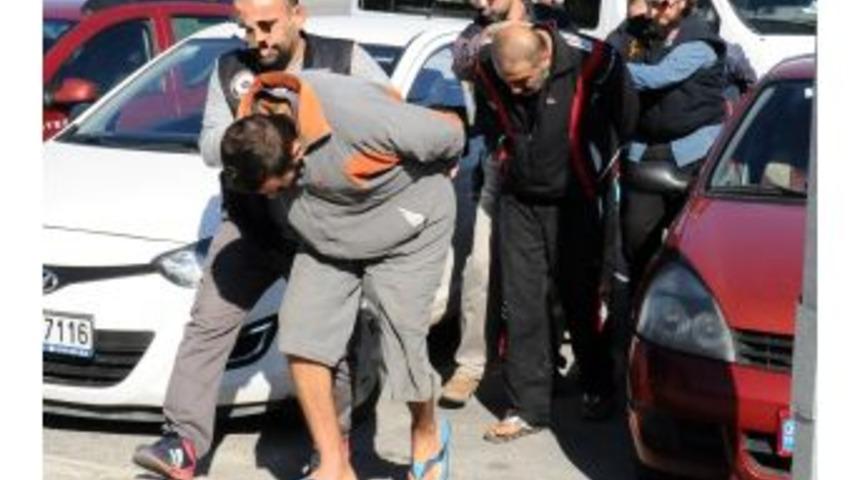 Ter&ouml;ristlerin Hedefi Turizm Ve Ak Parti Teşkilatlarıymış