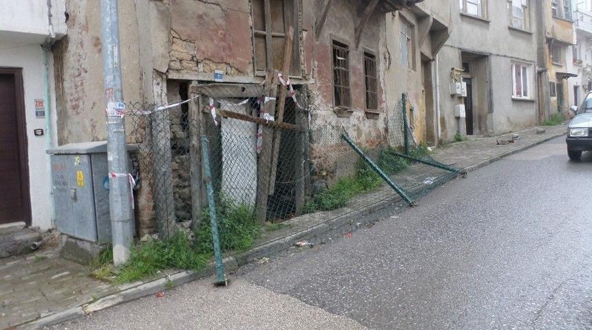 Mahallelinin Metruk Bina Tedirginliği